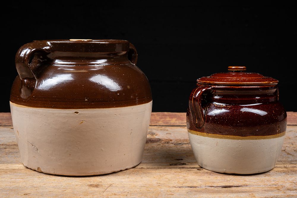 Lot 40: Pair of Stoneware Two-Toned Bean Pots, c. 1890
