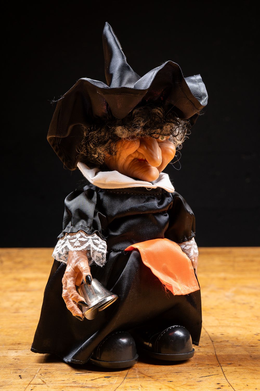 Lot 81: Telco Animated Musical Halloween Witch