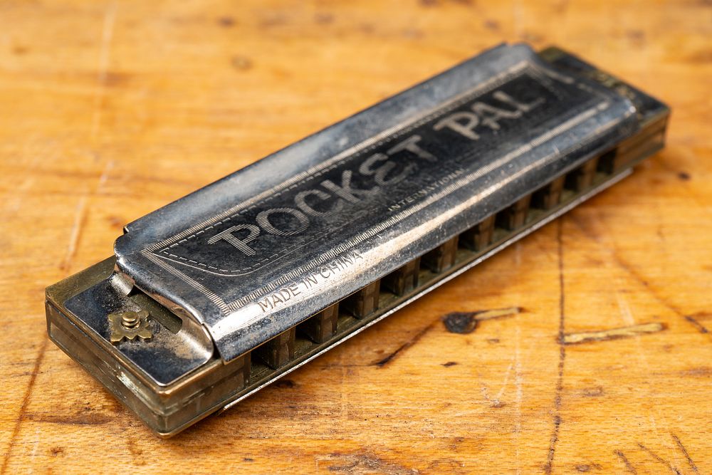 Lot 107: Vintage Pocket Pal Tremolo Harmonica by Hohner