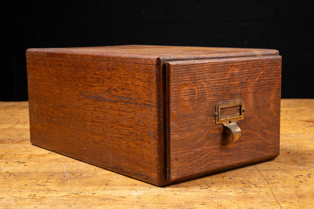 Lot 114: Library Bureau Oak Card File Drawer