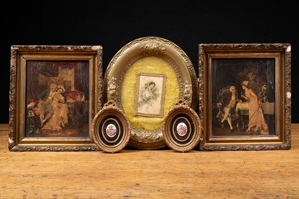 Lot 133: Lot of Victorian 5 Framed Romantic Prints, Cameos