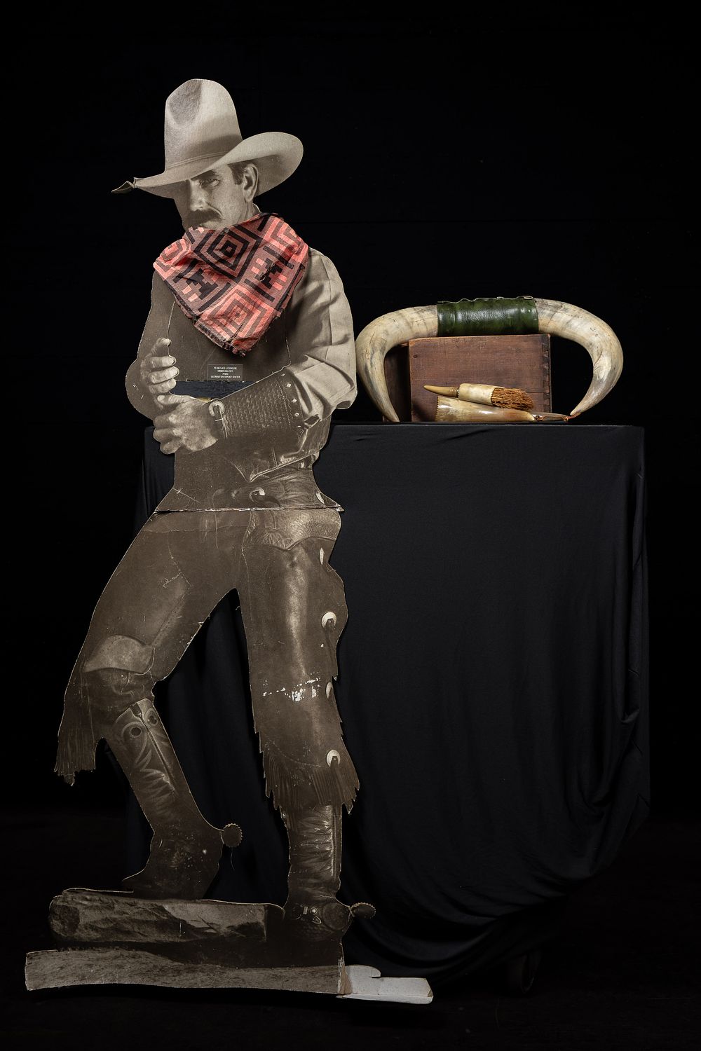Lot 359: Quigley Down Under Cutout and Horn Brush