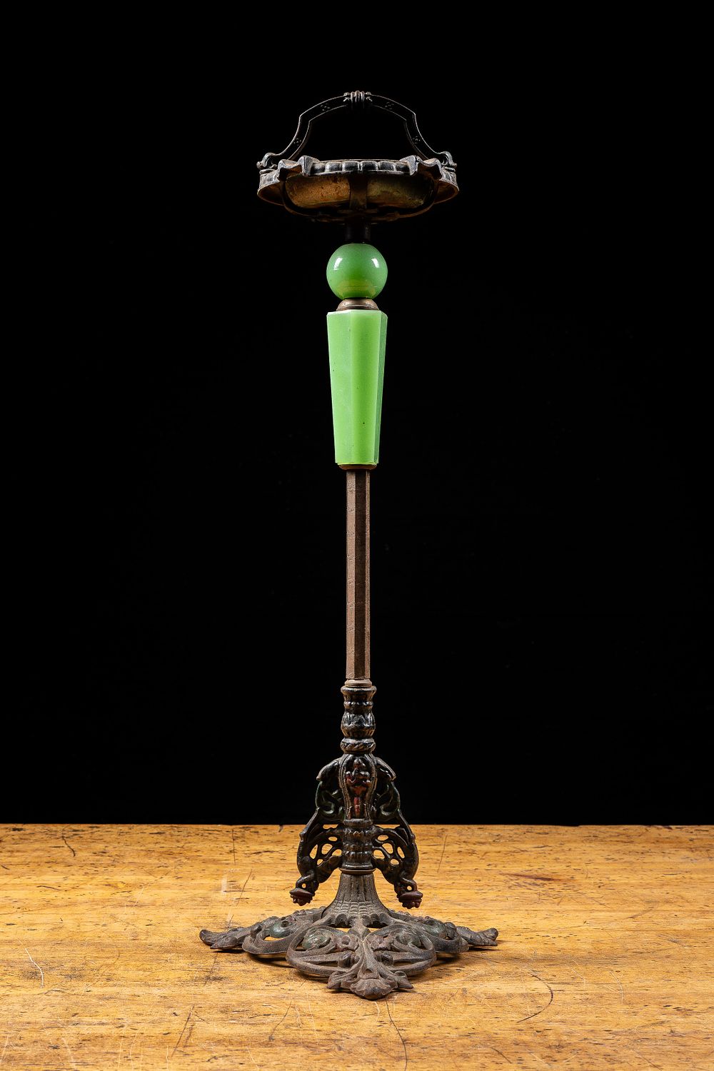 Lot 366: Art Deco Jadeite Cast Iron Smoking Stand