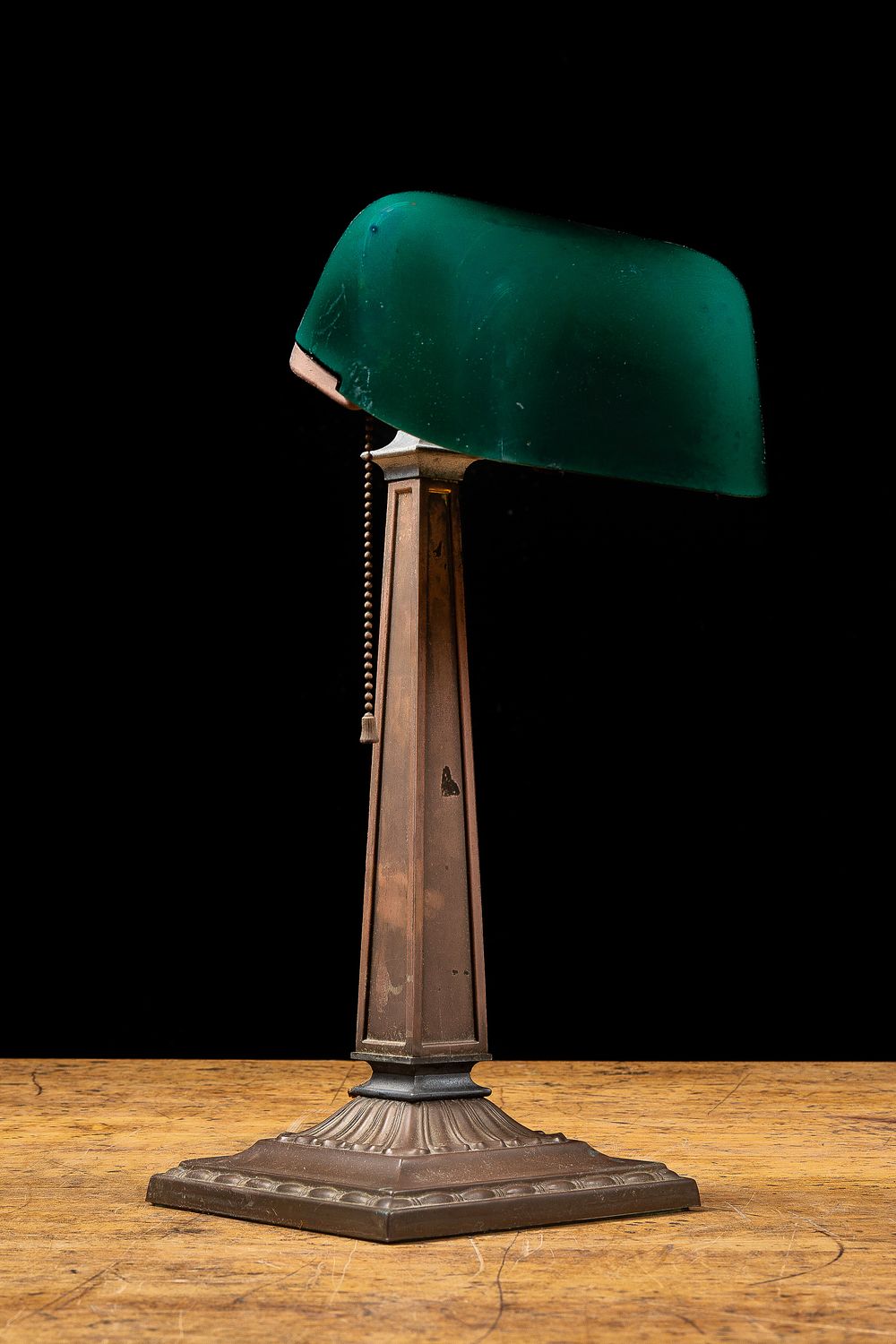 Lot 370: Emeralite Green Glass Bankers Desk Lamp