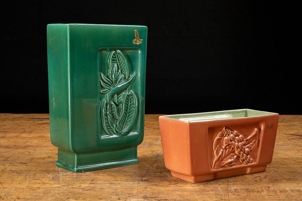 Lot 37: Pair of Red Wing Tropicana Ceramic Vases