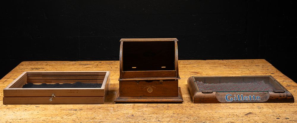 Lot 54: Edison Bell Radio Cabinet with Two Display Cases