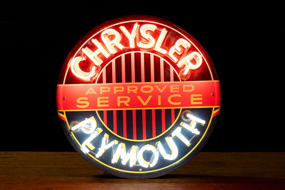 Lot 251: Chrysler Plymouth Approved Service Neon Sign