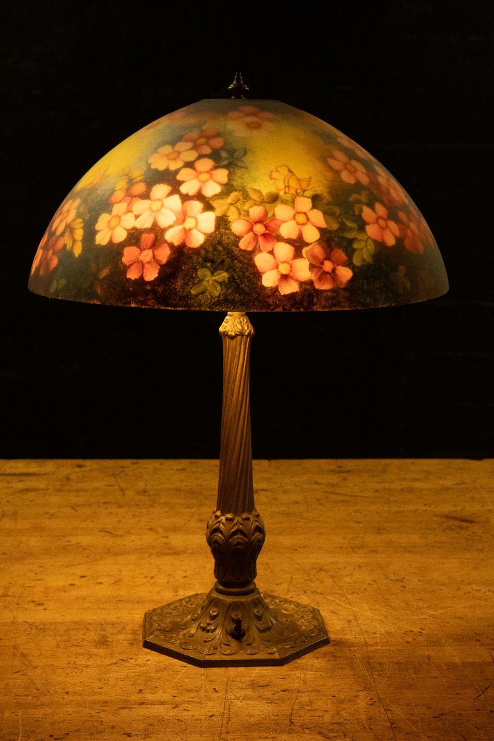 Lot 311: Antique Handel Style Floral Table Lamp