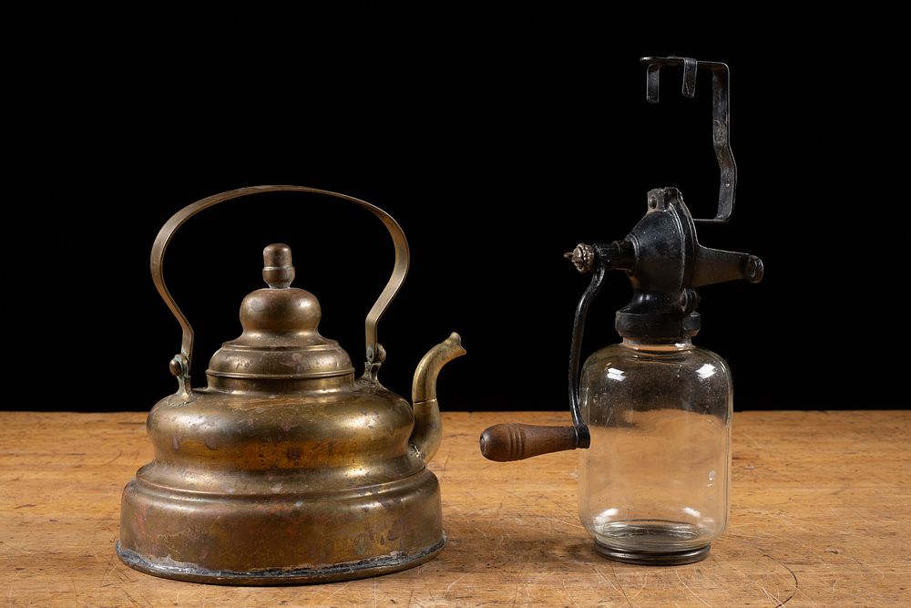 Lot 315: Schulte Ufer Kettle and Arcade Coffee Grinder Jar