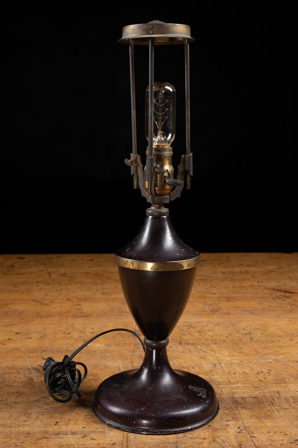 Lot 335: Yost Industrial Machine Age Metal Desk Lamp