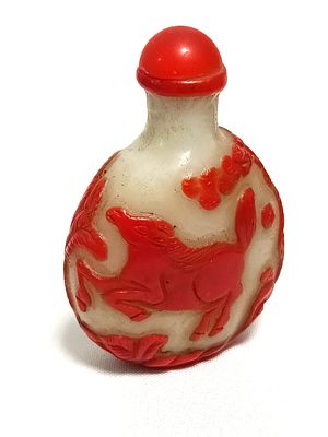 בקבוק בושם / הרחה (טבק) סיני. Snuff Bottle גובה בין 6 ל- 7 ס''ם