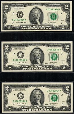 2013C $2.00 שני דולרים חותם ירוק הערה 3 מספרים סידוריים עוקבים במחזור נחמד סדרה s/n C 07823964 