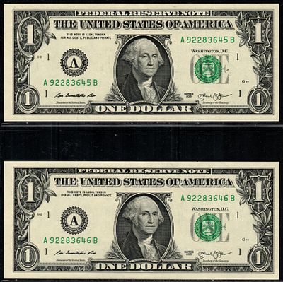 שטר בנק $2.00 ירוק חותמת שני דולר שטר 2 מספרים סידוריים עוקבים BOSTON in Nice Circulation 