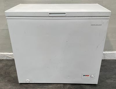 * Cookology CCF198WH 198 Litre Chest Freezer. A Cookology model CCF198WH chest freezer with a 