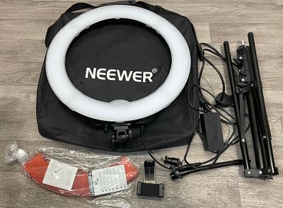 * Neewer 18-inch LED Ring Light Kit with Stand and Accessories. A photography and videography 