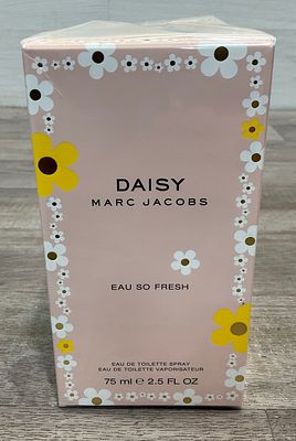 * Marc Jacobs Daisy Eau So Fresh Eau de Toilette Spray 75ml. A 75ml bottle of Marc Jacobs Daisy 