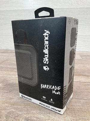 * Skullcandy Barricade Mini Bluetooth Wireless Speaker, Model S7PBW. Skullcandy Barricade Mini 