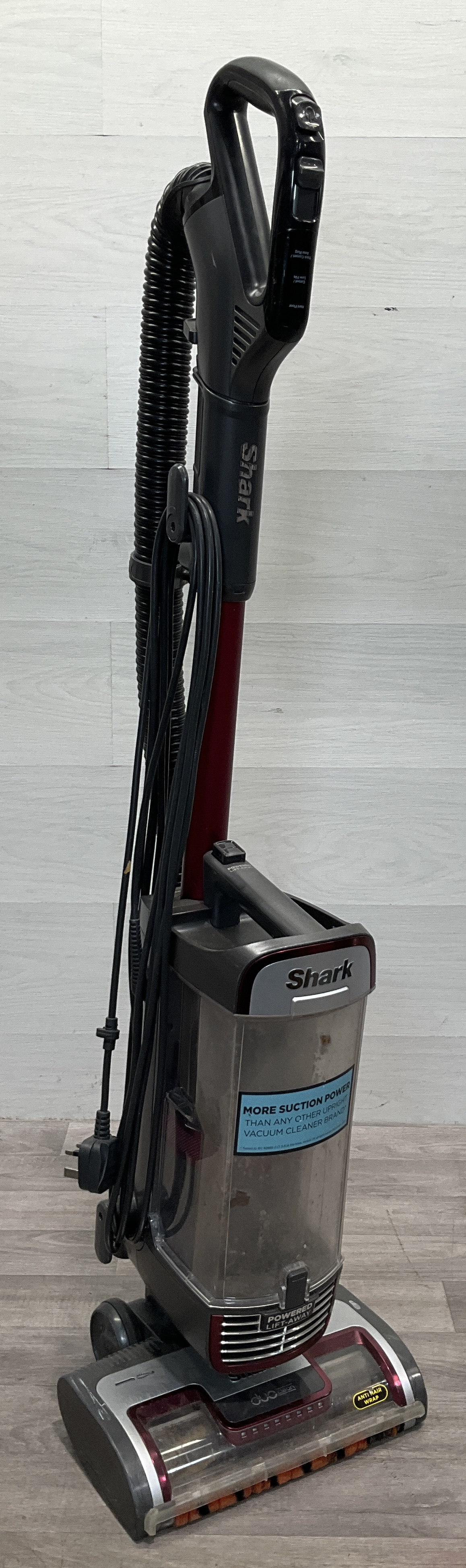 * Shark AZ912UK 31 Powered Lift-Away DuoClean Upright Vacuum Cleaner