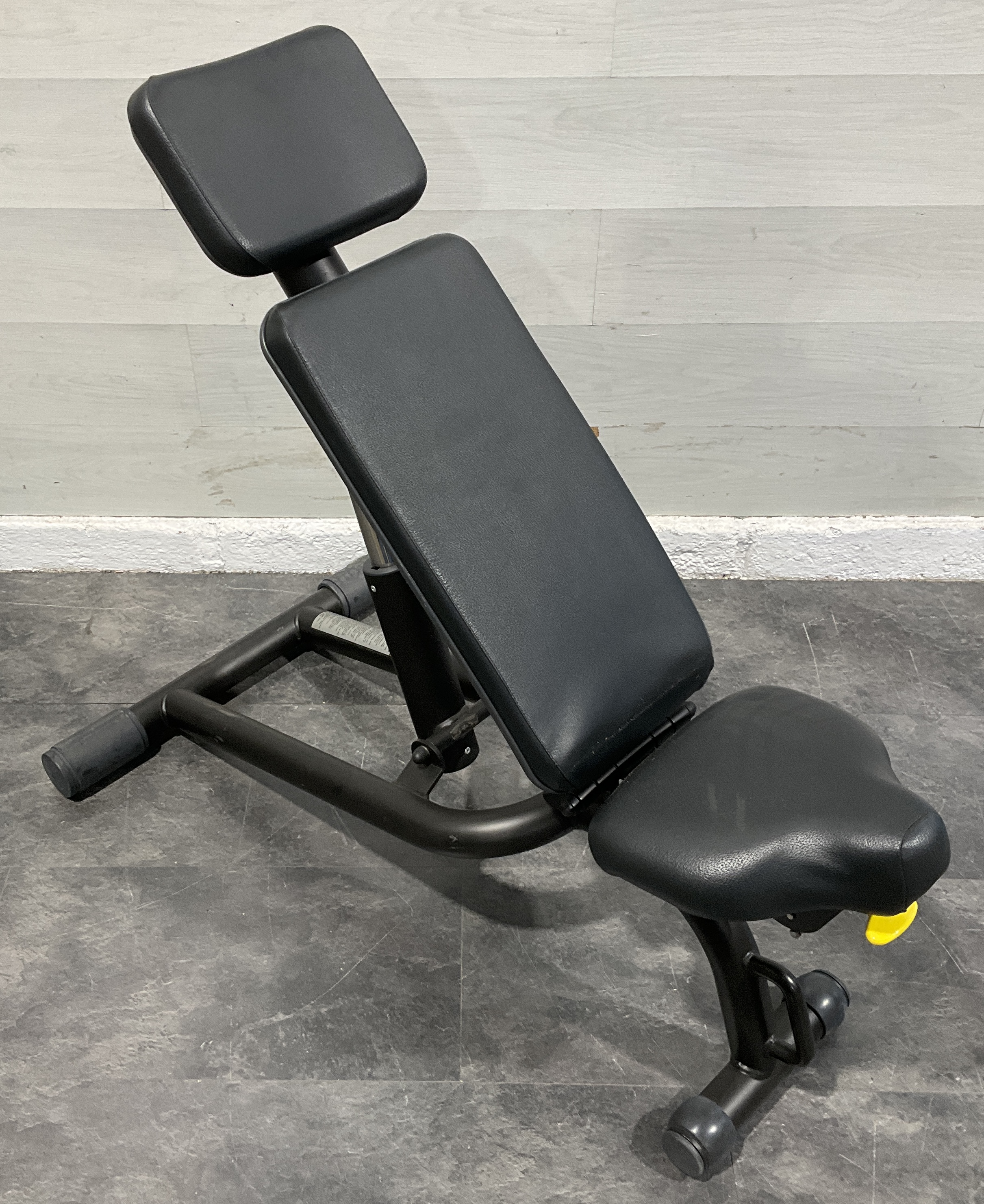 * Technogym Commercial Adjustable Weight Bench