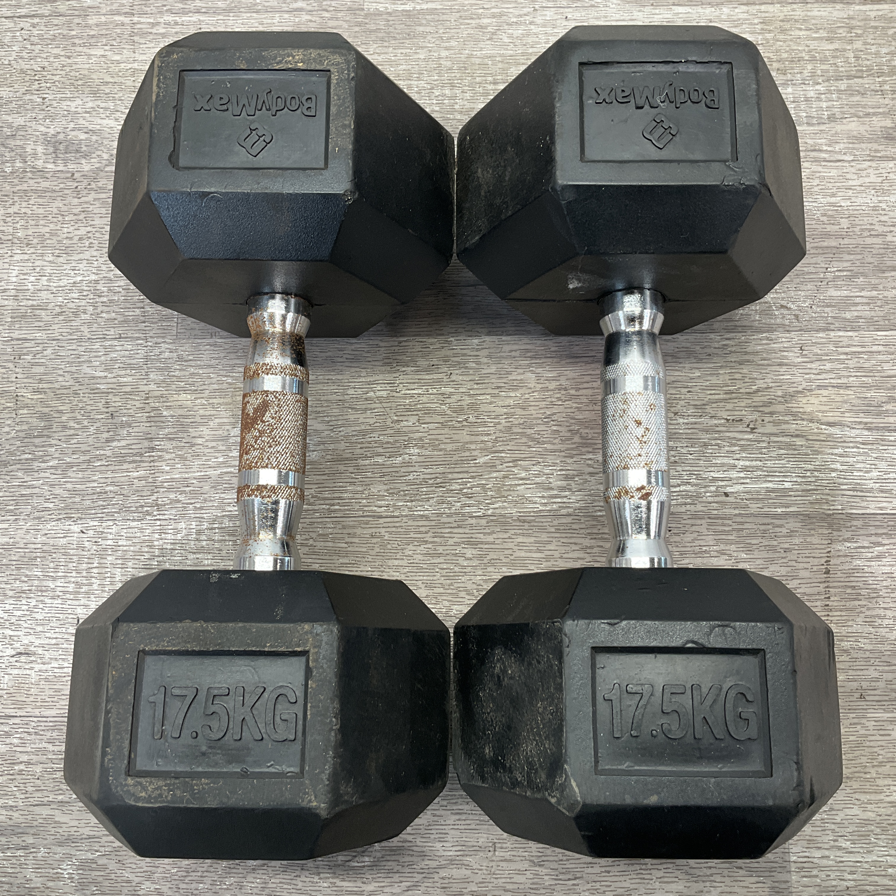 * A Pair of BodyMax 17.5kg Rubber-Coated Hexagonal Dumbbells