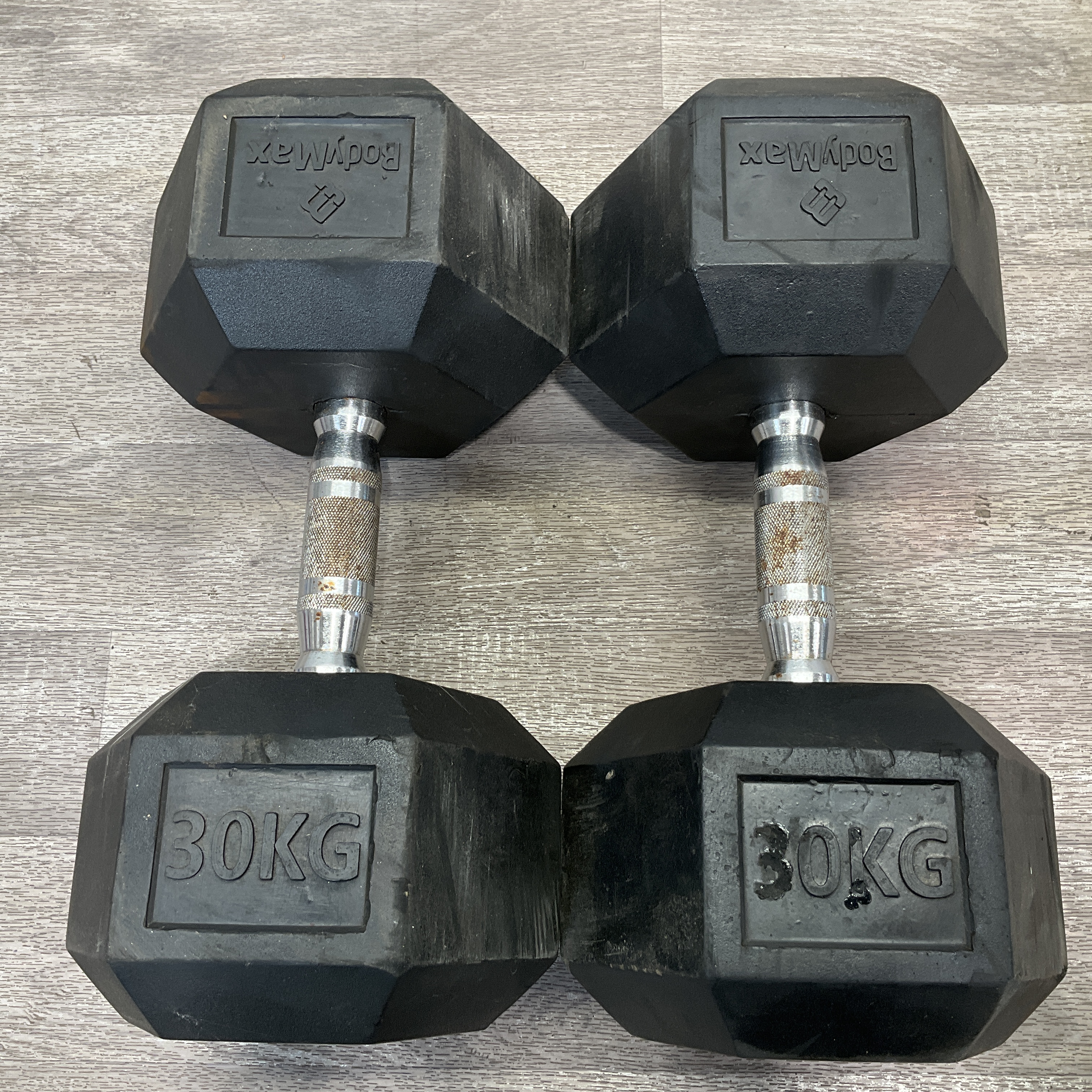 * A Pair of BodyMax 30kg Rubber Hexagonal Dumbbells