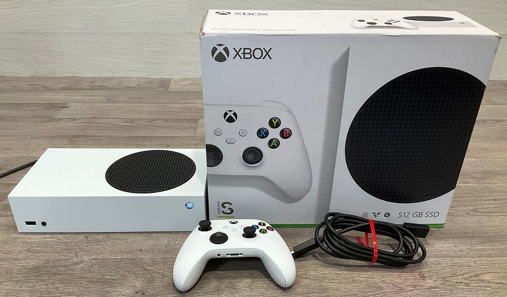 Lot 2: * Microsoft Xbox Series S 512GB SSD Console with Wireless Controller and Cables
