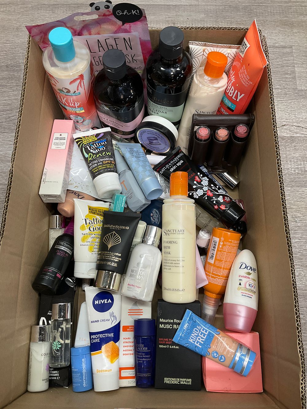 Lot 27: * A Carton Containing An Assortment of Beauty Products, Some Part Used