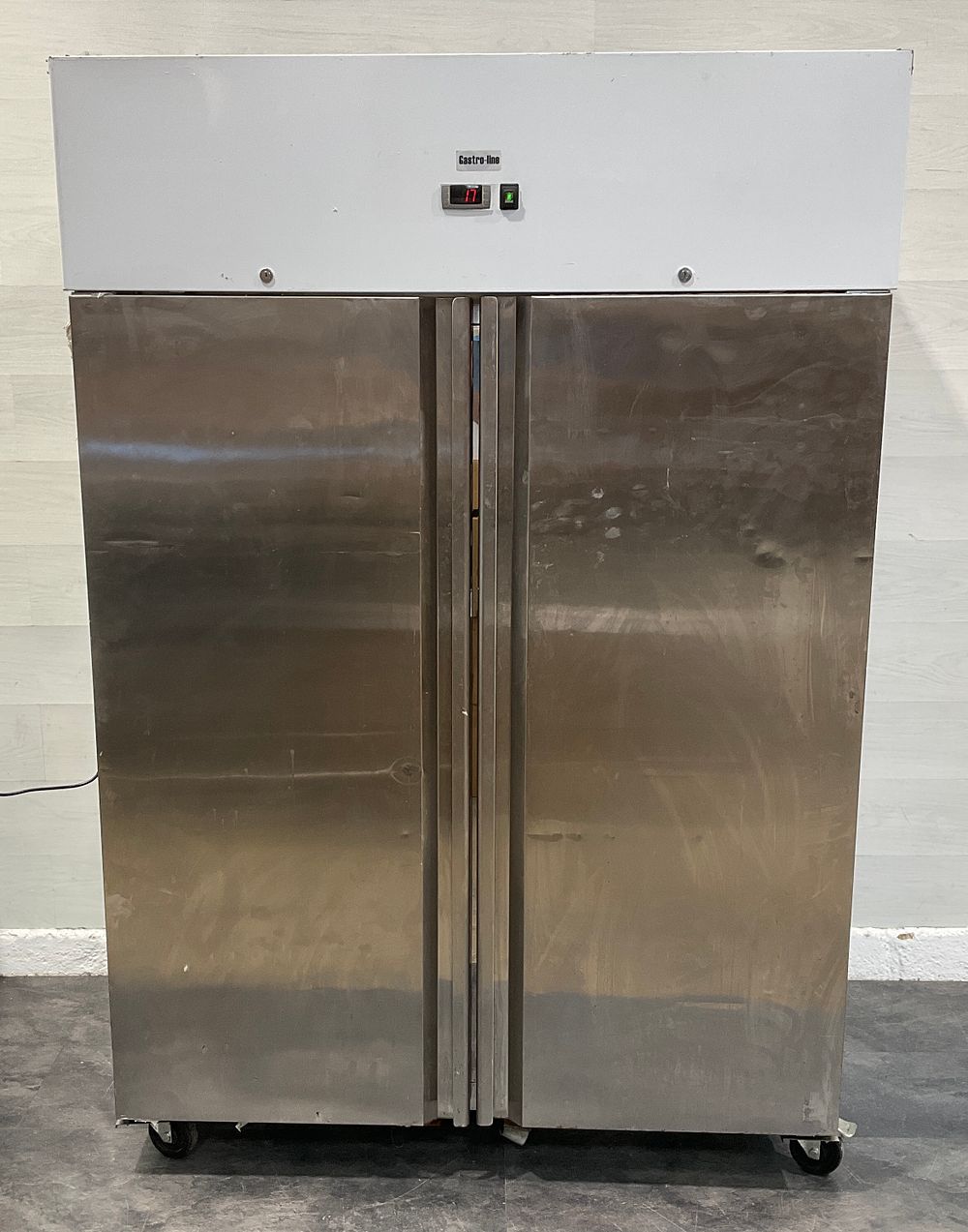 Lot 53: * Gastro-line RUS015 Commercial Upright Double Door Refrigerator