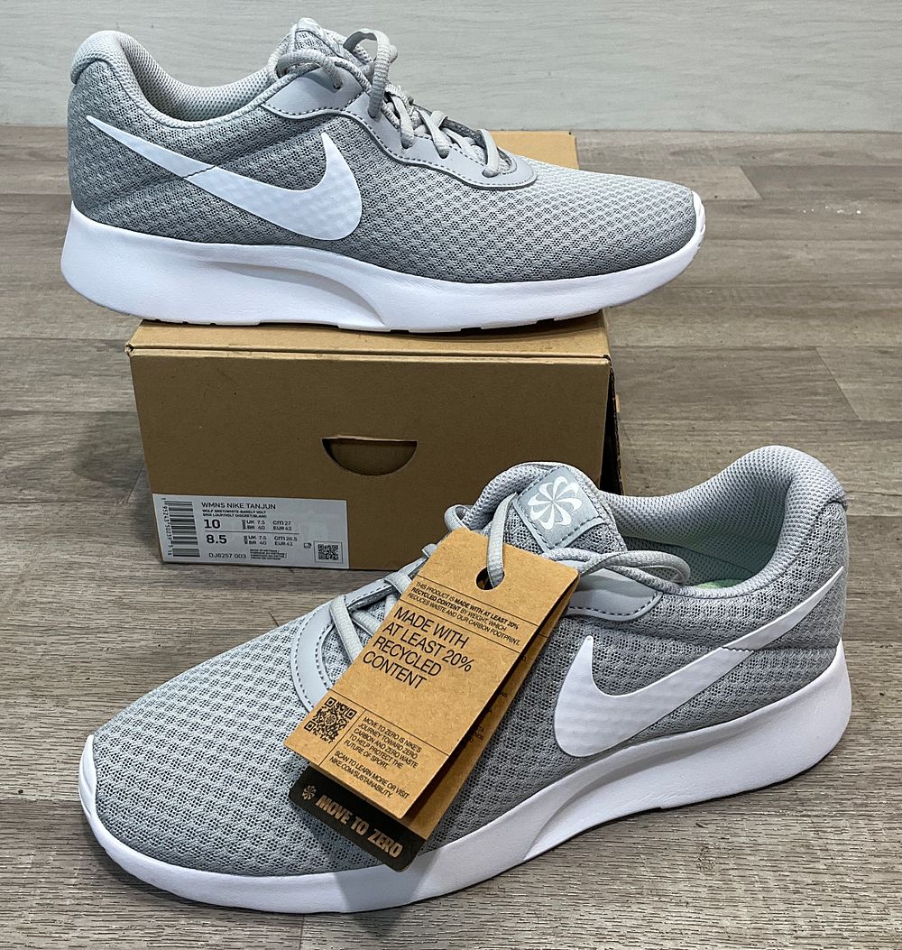 Lot 62: * Nike DJ6257-003 Tanjun Athletic Shoes