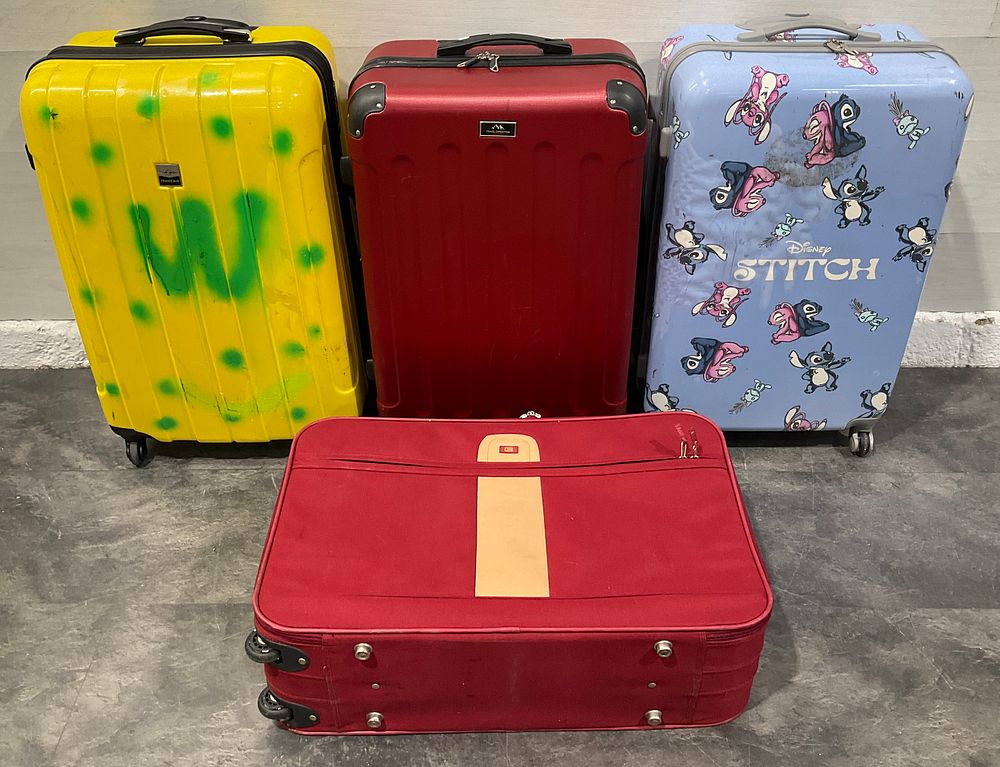 Lot 92: * An Assortment of Assorted Hardshell and Soft-Sided Suitcases