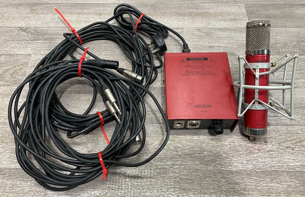 Lot 107: * A Carton Containing An Avantone CV-12 Microphone and PS-12 Power Supply with Assorted Cabling