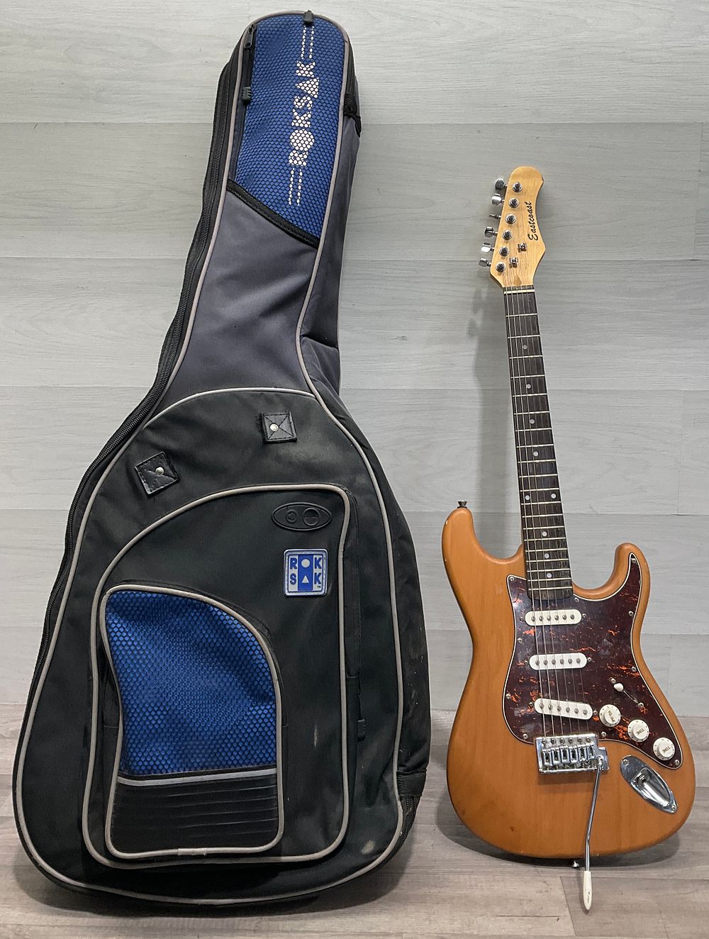 Lot 114: * Eastcoast S-Style Electric Guitar with RokSak Gig Bag