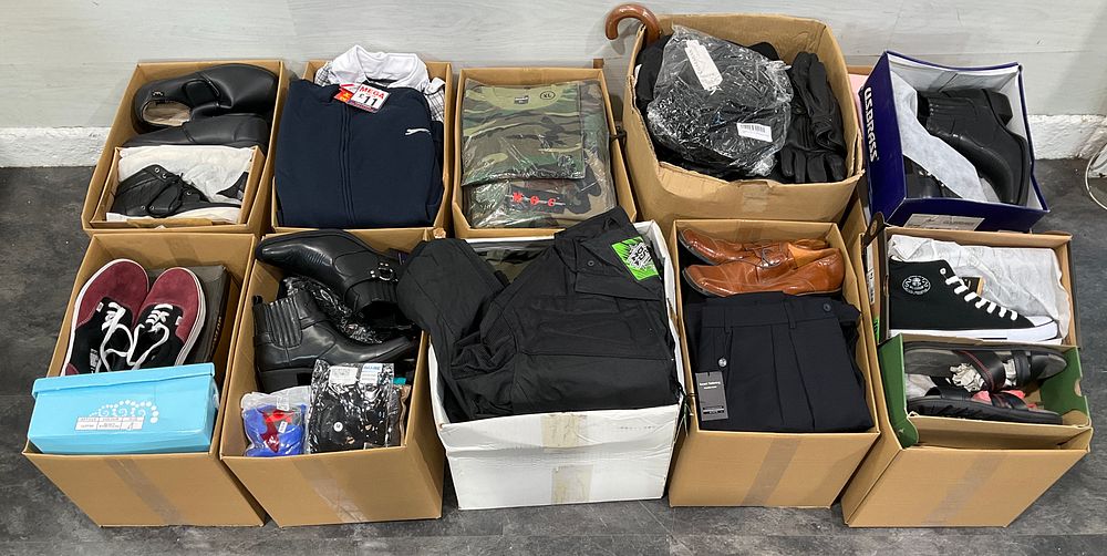 Lot 130: * 10 Cartons Containing Assorted Clothing & Footwear including Vans and Dunlop