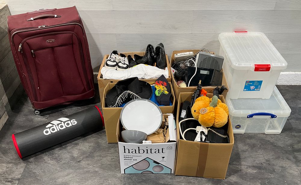 Lot 52: * An Assortment Of Loose Items & 5 Cartons Containing Assorted Household Goods