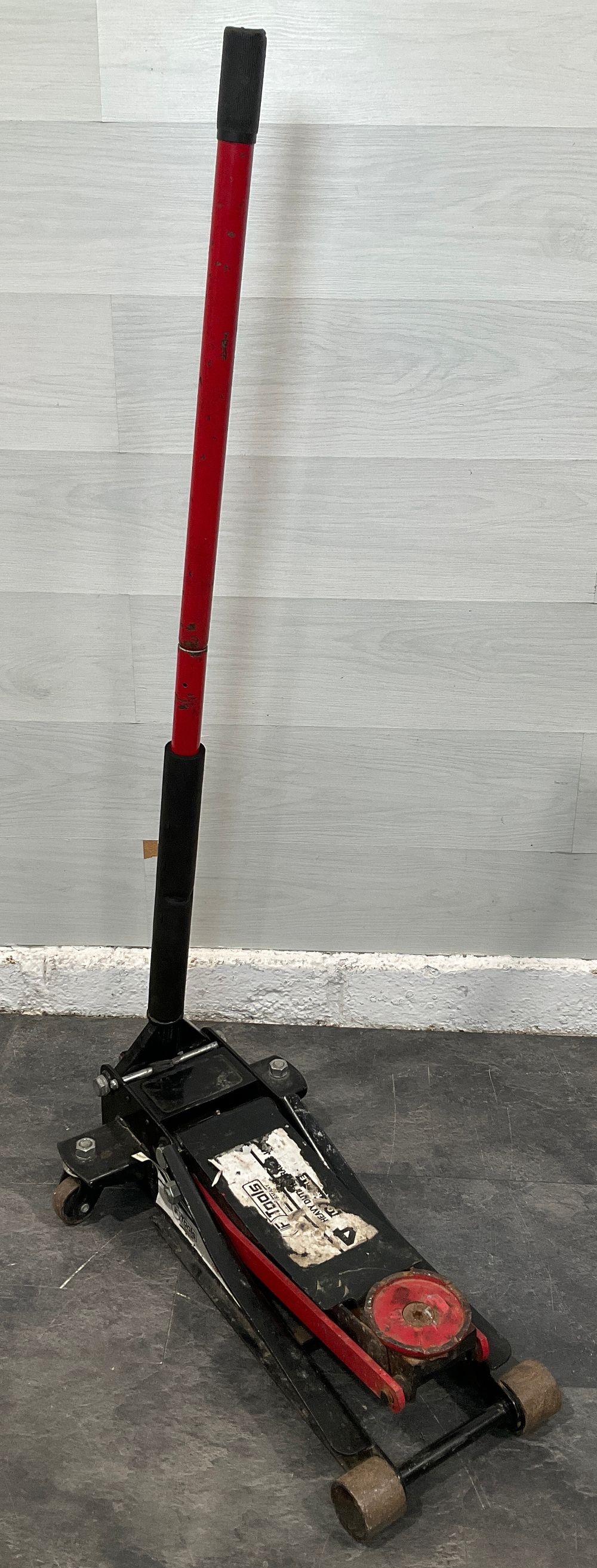 Lot 61: * IF Tools Low Profile 4 Ton Heavy Duty Hydraulic Jack
