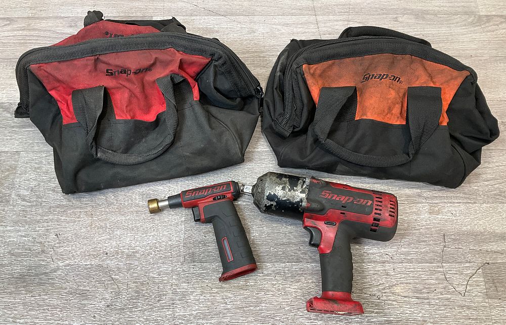 Lot 71: * A Snap-on CTEU8850 Cordless Impact Wrench and Torch 400 with Two Tool Bags