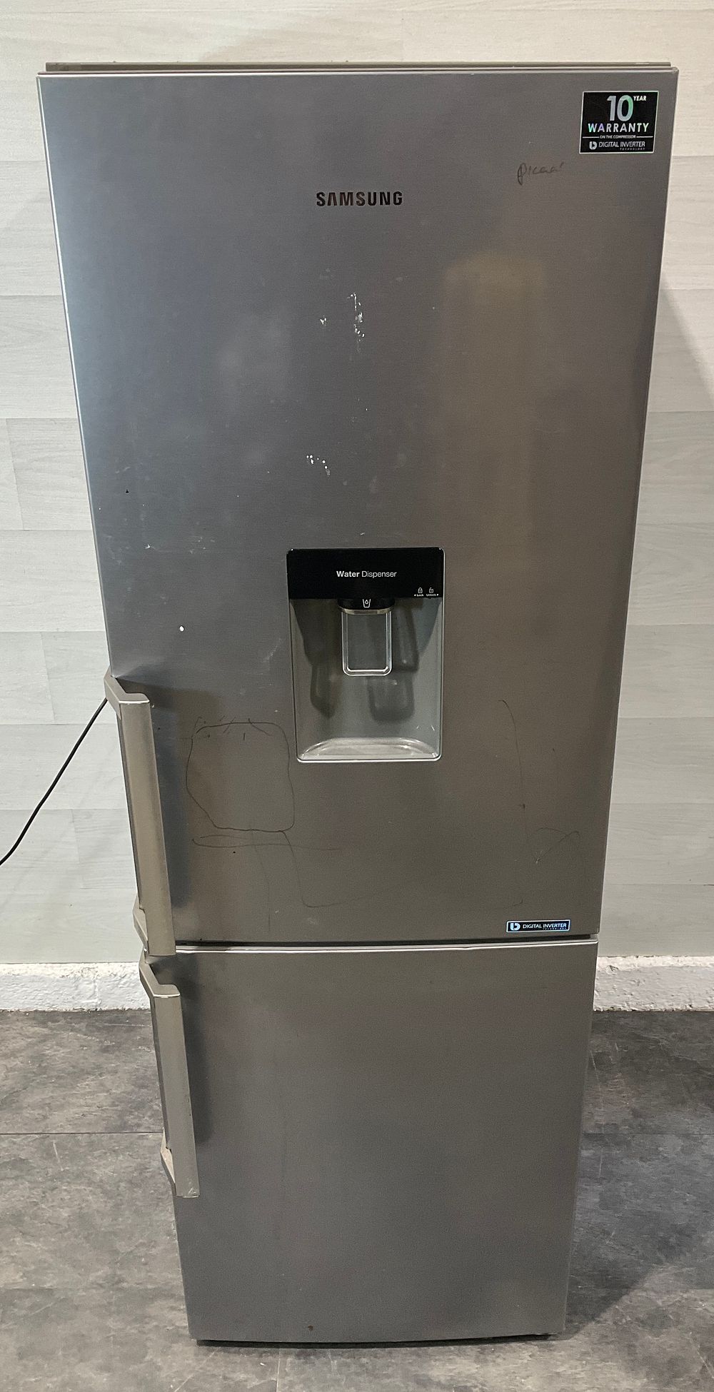 Lot 111: * Samsung RB29FWJNDSA Refrigerator-Freezer in Silver with Water Dispenser