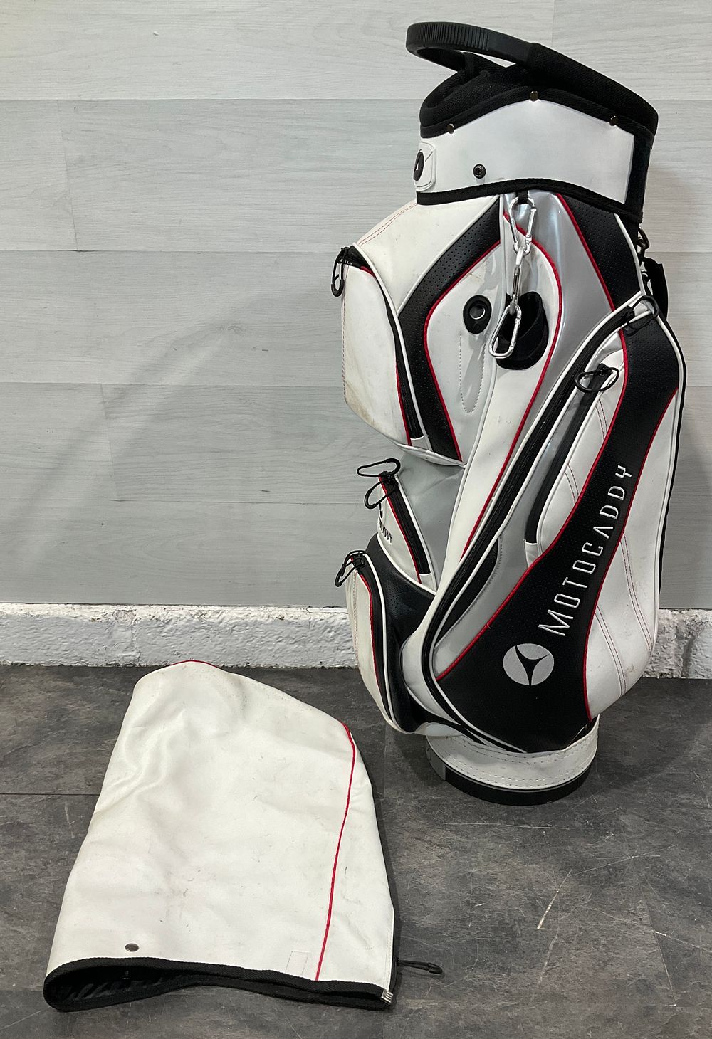 Lot 132: * Motocaddy Cart Bag with Rain Hood