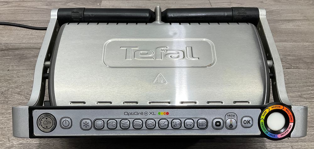 Lot 138: * Tefal OptiGrill+ XL Electric Contact Grill GC722D40