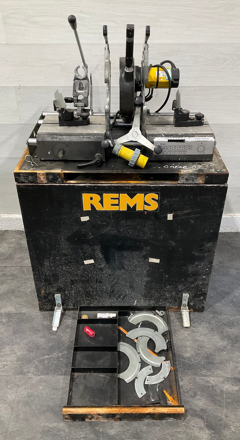 Lot 158: * REMS SSM 160 Butt Welding Machine with Mobile Cabinet (Requires REMS Butt Welding Unit) - BY ORDER OF THE OFFICIAL RECEIVER