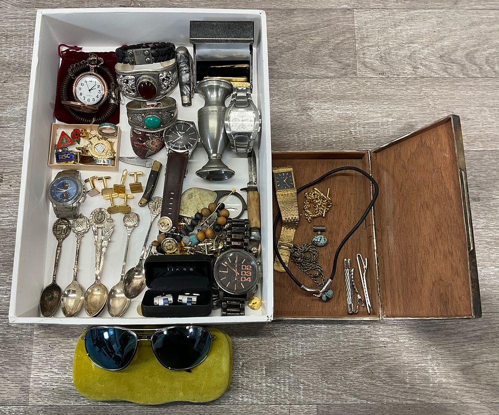 Lot 3: * A Tray Containing An Assortment of Gentlemen's Accessories including Kenneth Cole Reaction and Diesel Watches
