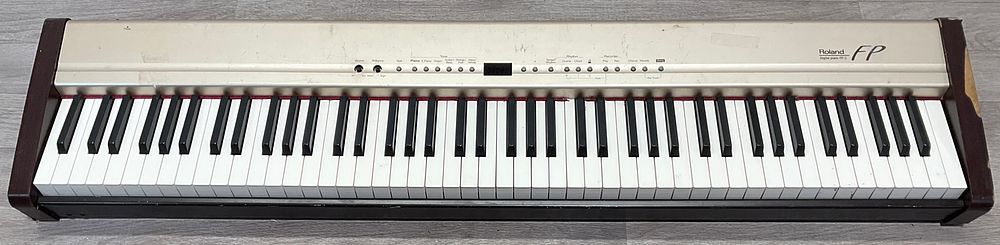 Lot 25: * Roland FP-3 Digital Piano