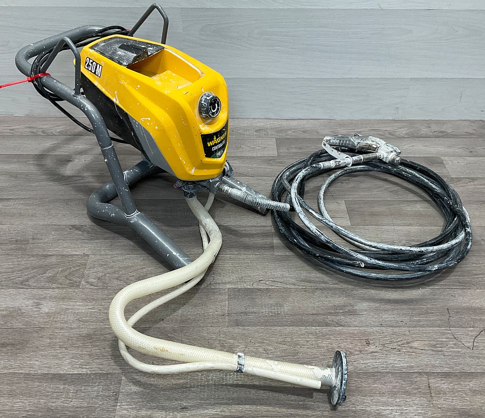 Lot 33: * Wagner ControlPro 250M HEA Airless Paint Sprayer