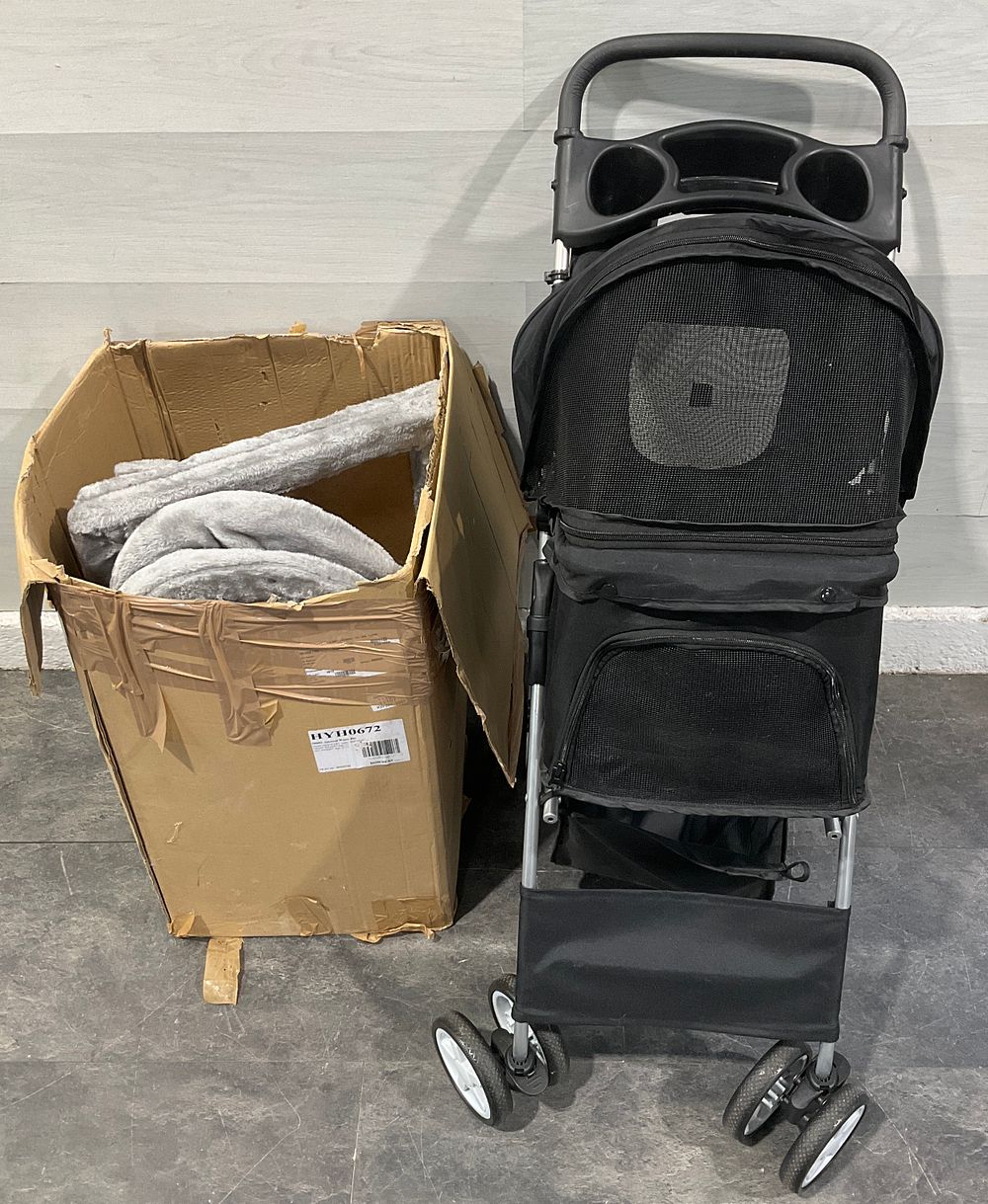 Lot 42: * A Display4top Pet Stroller & A Disassembled Cat Tree