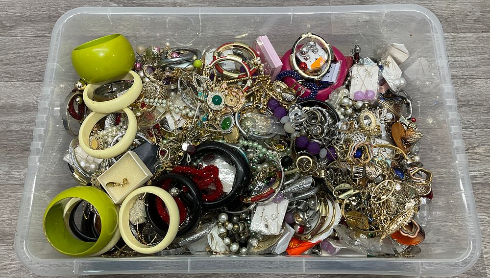 Lot 47: * A Crate Containing A Large Quantity Of Assorted Costume Jewellery