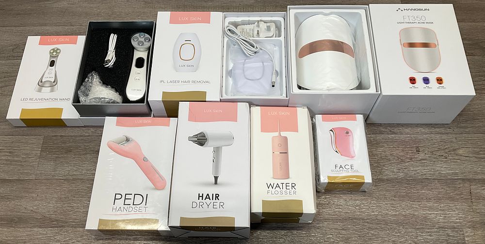 Lot 92: * A Carton Containing An Assortment of Lux Skin and Hangsun Personal Care Devices