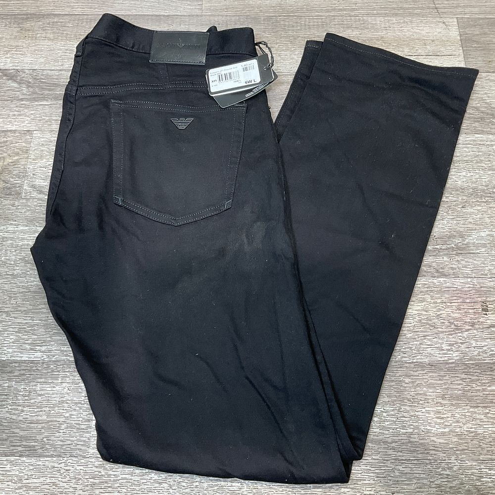 Lot 109: * Emporio Armani J21 Regular Fit Jeans in Black Size W36 L34