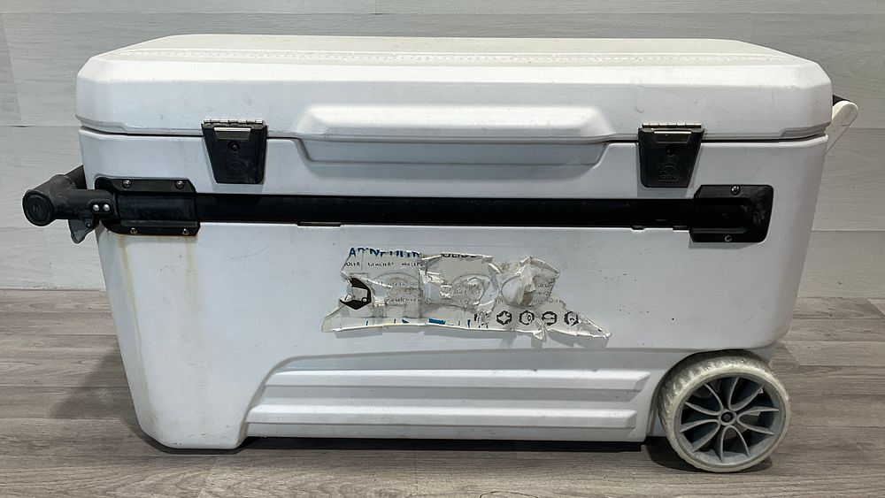 Lot 118: Igloo Glide 110 Quart Wheeled Cooler