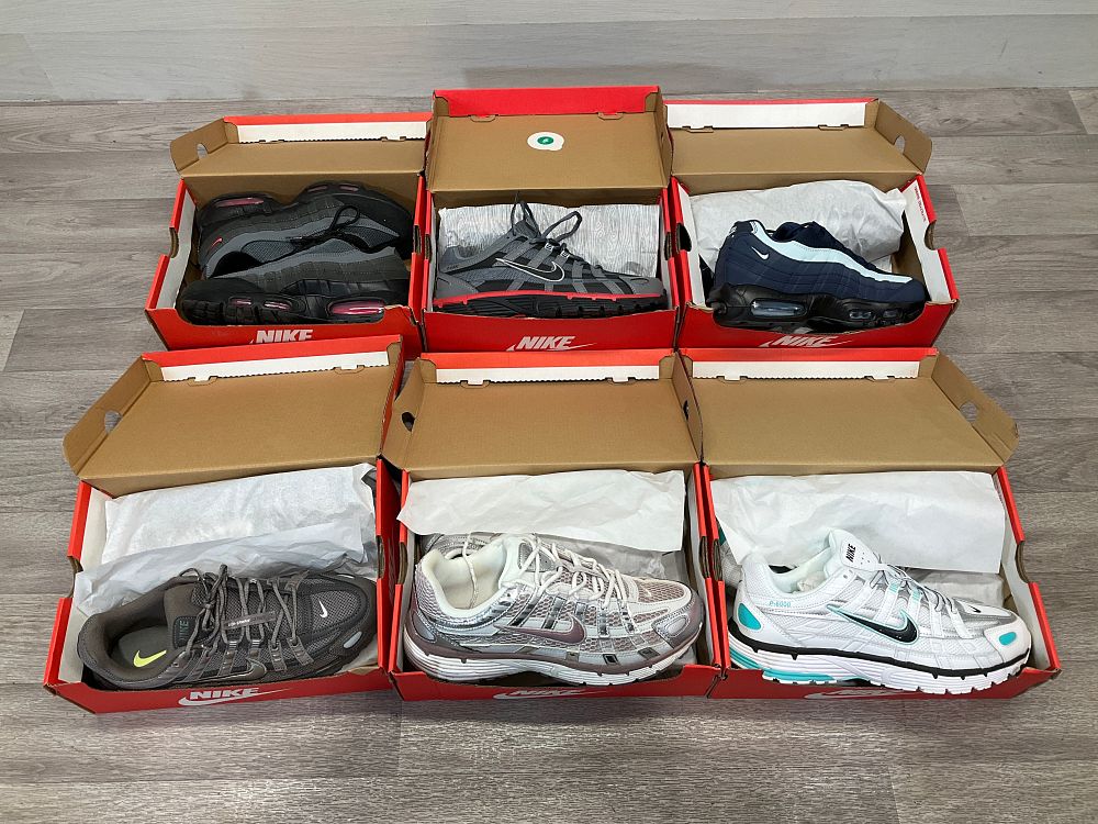 Lot 160: * 6 Cartons Containing Assorted Footwear