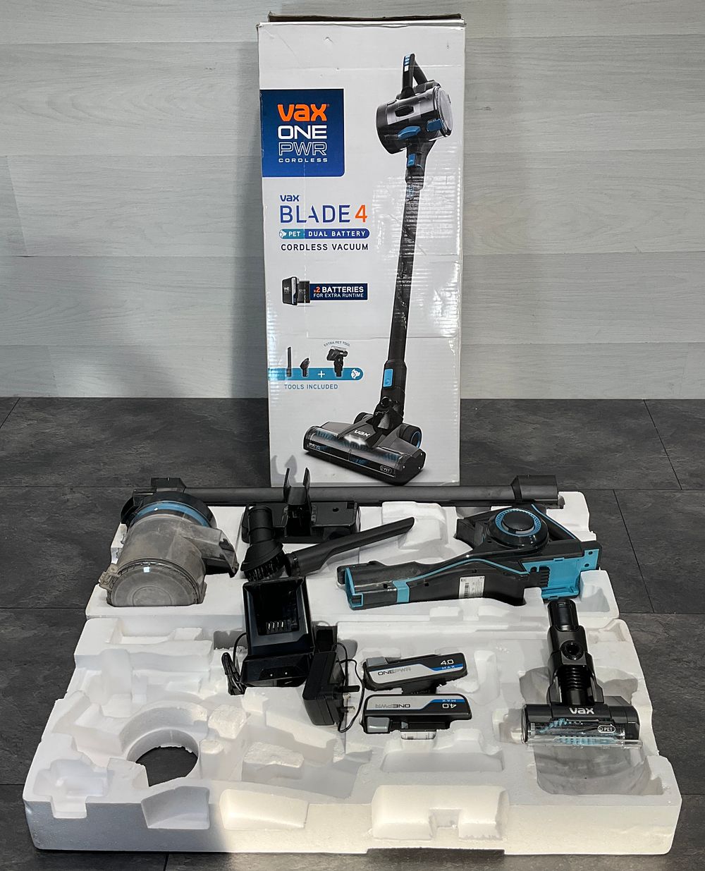 Lot 16: * Vax Blade 4 Pet Dual Battery Cordless Vacuum Cleaner